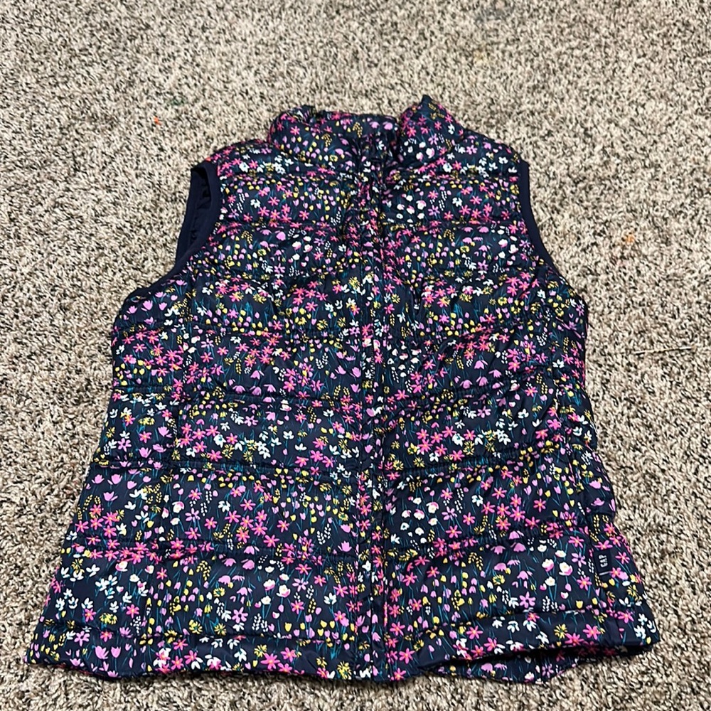 Girls medium Gap puffer vest